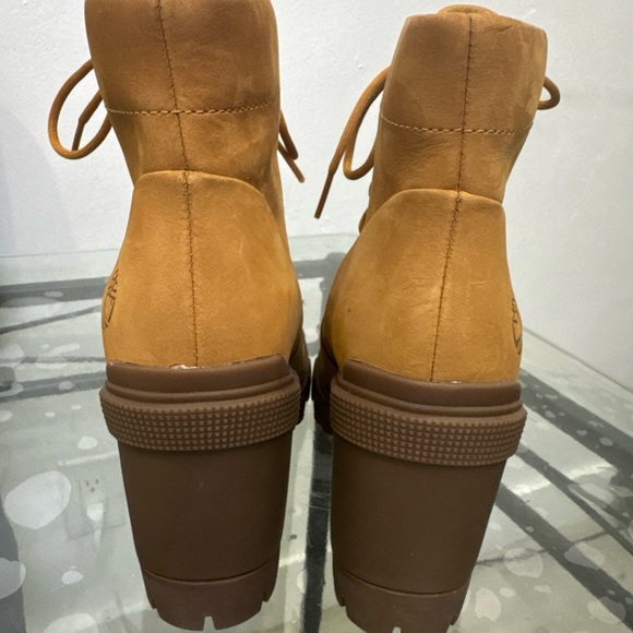 Timberland Wheat Suede Lug-Heel Lace-Up Ankle Boots - Picture 4 of 9
